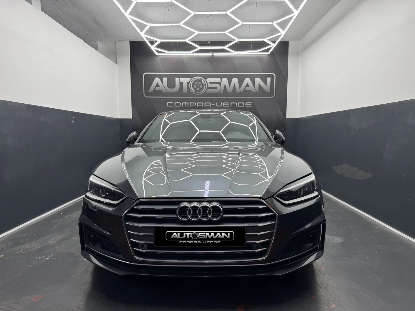 AUDI A5 S line 40 TFSI 140kW S tronic Coupe 2019 Híbrido Gris - Interior